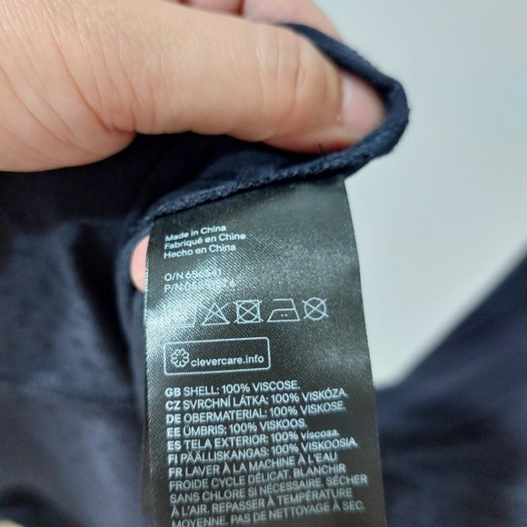 Fancy H&M Long Summer Dress Black Navy Darker Color Comfortable and Stylish Fits - Picture 8 of 9